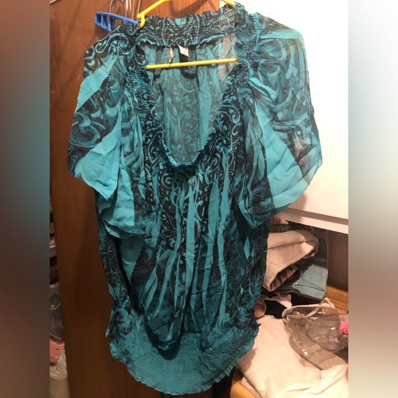 Elegant Blue Women's Top- 978 $15 or $12 w/offer - Picture 1 of 6